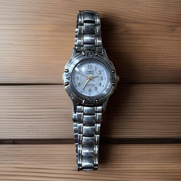 Vintage Timex Indiglo Womens Watch Gold 2 Tone Band, New Battery‎ EUC - Picture 8 of 8